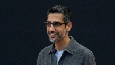 Google-Chef Sundar Pichai hat sich zum Film „Her“ geäußert. (Foto: Jeff Chiu/AP/dpa)