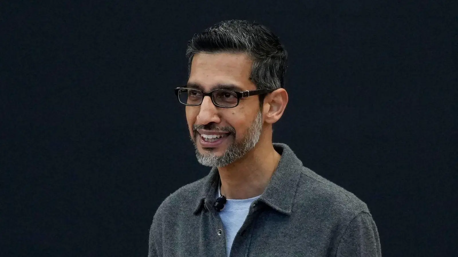 Google-Chef Sundar Pichai hat sich zum Film „Her“ geäußert. (Foto: Jeff Chiu/AP/dpa)