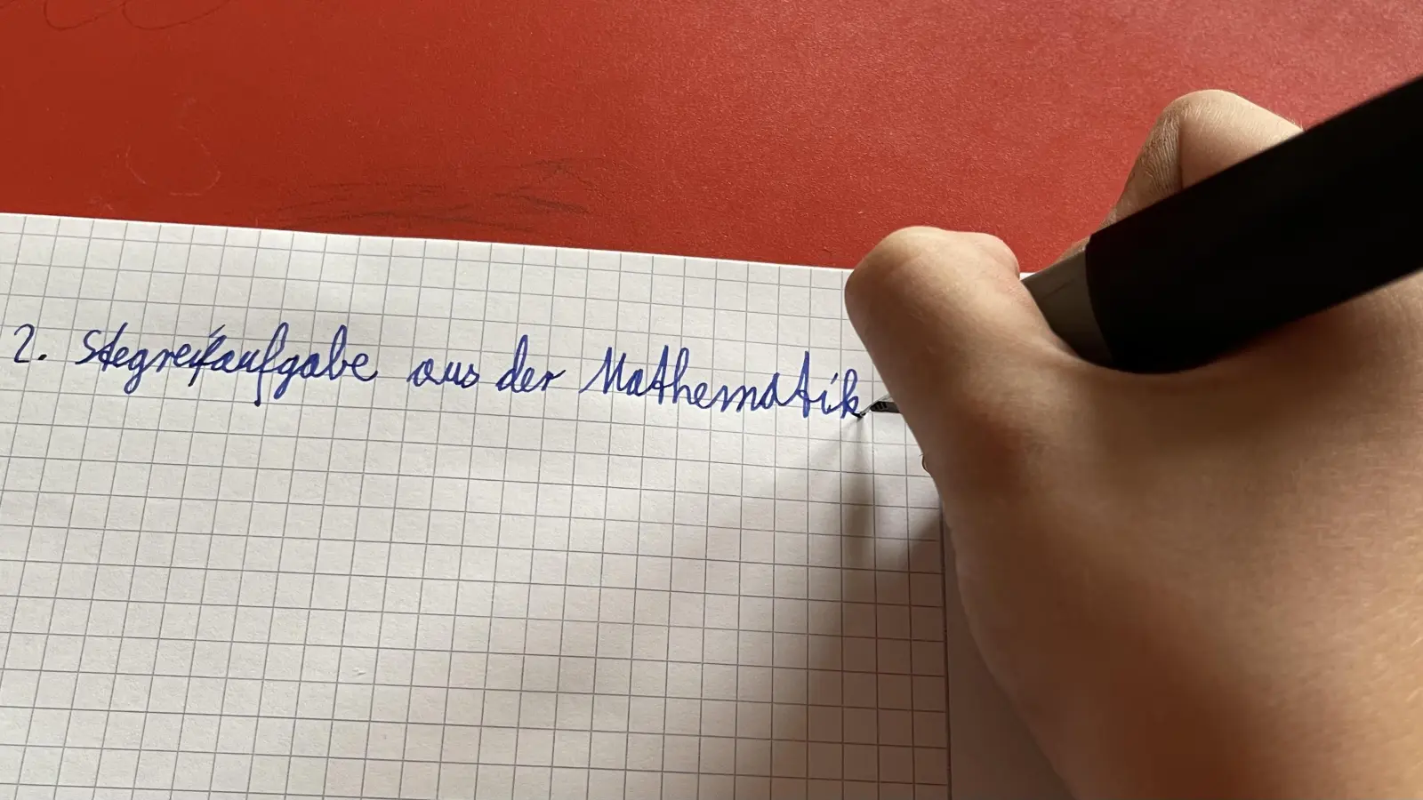 Am Gymnasium Carolinum müssen die Schüler ab sofort keine Angst mehr vor unangekündigten Proben haben. Ab dem neuen Schuljahr wird darauf komplett verzichtet. (Foto: Lara Hausleitner)