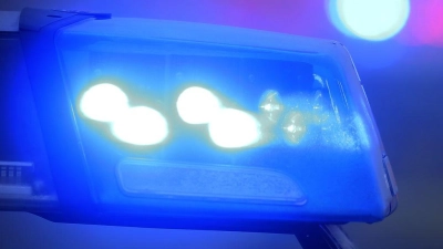 Nach dem Vorfall in Schongau ermittelt die Polizei wegen möglicher Unterlassung gegen einen 62-Jährigen. (Symbolbild) (Foto: Karl-Josef Hildenbrand/dpa)