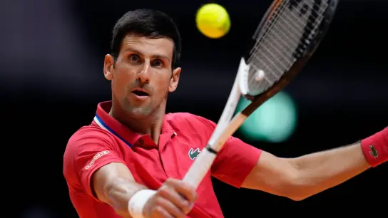 Tennis-Star Novak Djokovic kann wahrscheinlich nicht in Indian Wells und Miami starten. (Foto: Kamran Jebreili/AP/dpa)