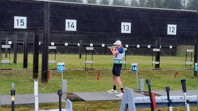 Dominik Mages ließ bei Regen im Sprint insgesamt fünf Scheiben stehen. (Foto: Moritz Uhl)