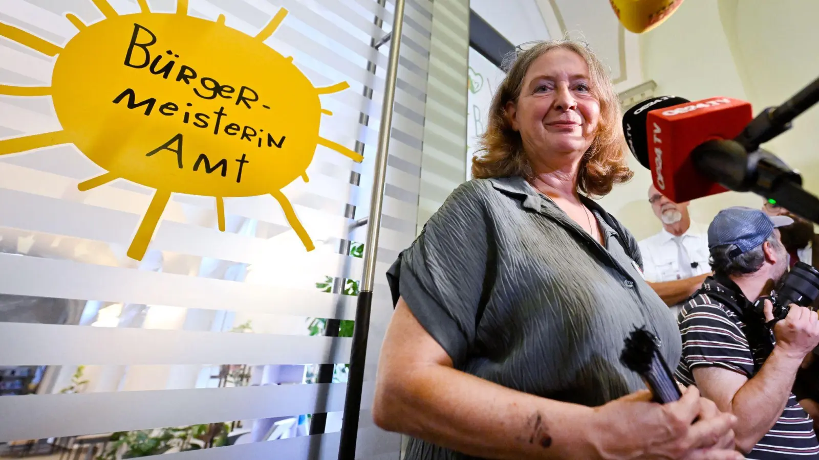Es ist der zweite Wahlsieg der KPÖ in Folge in Graz. 2021 hatte Elke Kahr überraschend die ÖVP aus dem Bürgermeister-Amt verdrängt. (Foto: Hans Klaus Techt/APA/dpa)