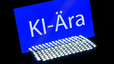 Die Frage, wie viel Künstliche Intelligenz die Literatur verträgt, hat in der Buchbranche zuletzt zunehmend für Debatten gesorgt. (Symbolbild) (Foto: Robert Michael/dpa)