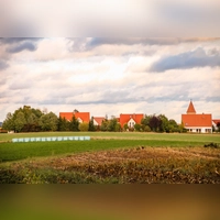 Das geplante Segringer Baugebiet Schellenheckfeld West würde an die bestehende Bebauung anschließen. In der Bauleitplanung gibt es jetzt einen weiteren Beschluss des Stadtrats. (Foto: Martina Haas)