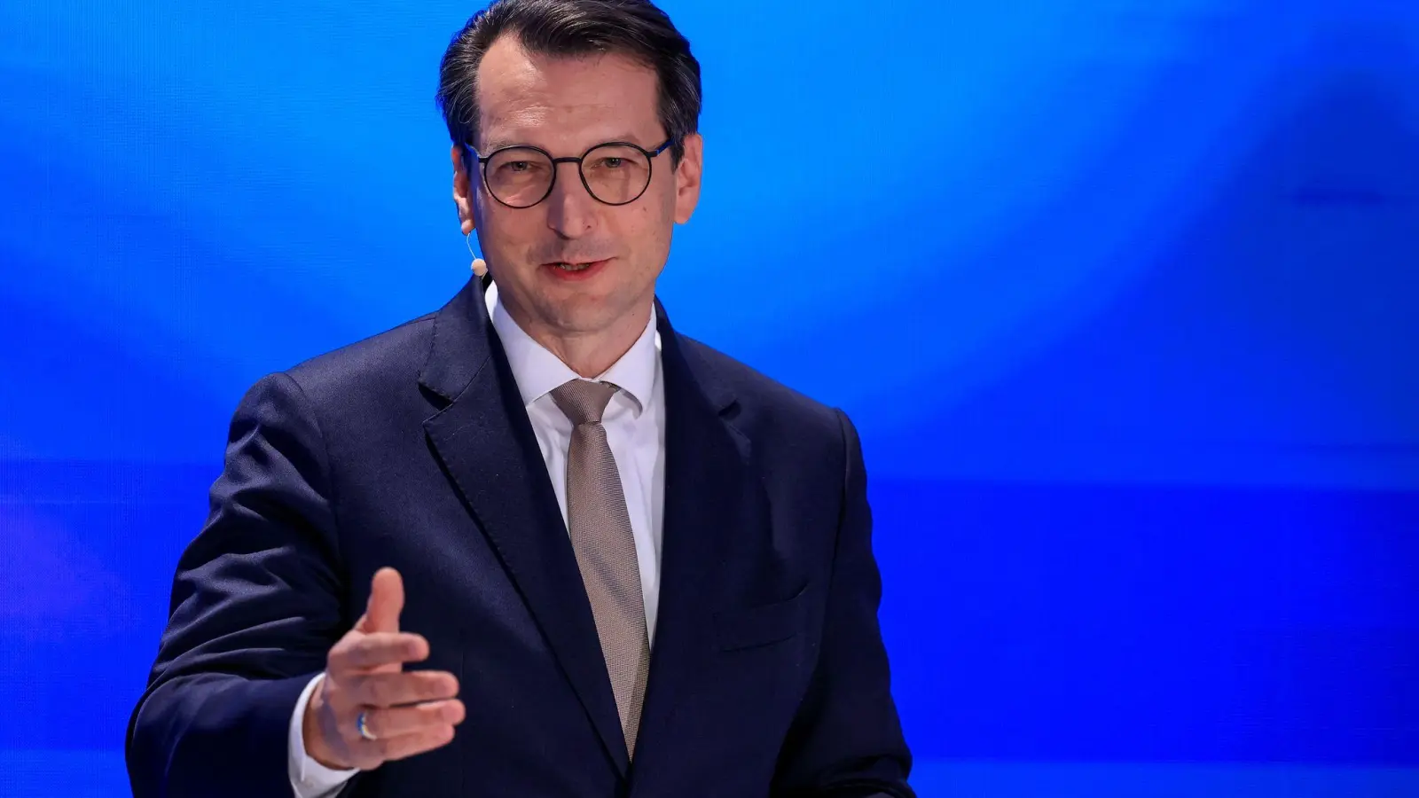 Noch ist Milan Nedeljkovic Produktionsvorstand bei BMW - kommendes Jahr soll er an die Spitze des Unternehmens aufrücken. (Archivbild) (Foto: Jan Woitas/dpa)