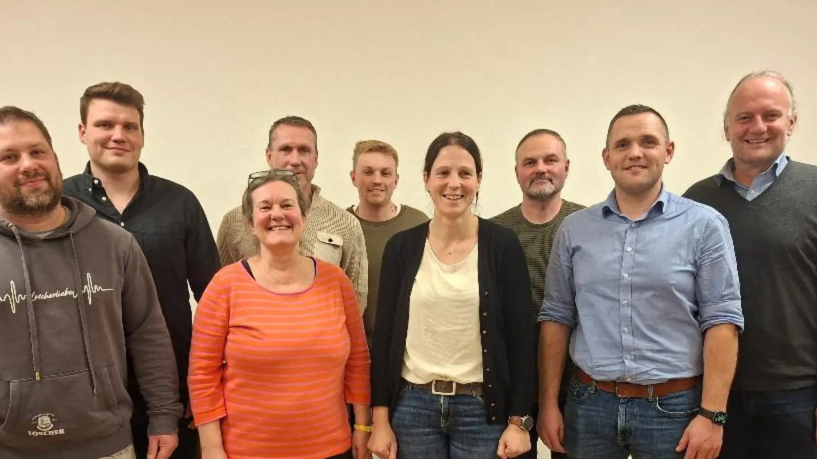 Acht Bürgerinnen und Bürger aus Reusch wollen sich um einen Sitz im Weigenheimer Gemeinderat bewerben. Rainer Mayer (rechts) kandidiert wieder als Bürgermeister. (Foto: Friedrich Nöth)