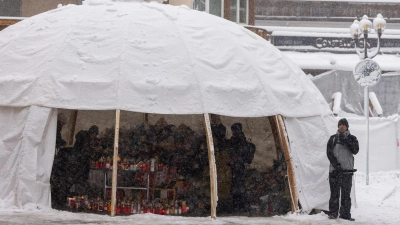 Die Schweiz trauert um die Opfer von Crans-Montana. (Foto: Philipp von Ditfurth/dpa)