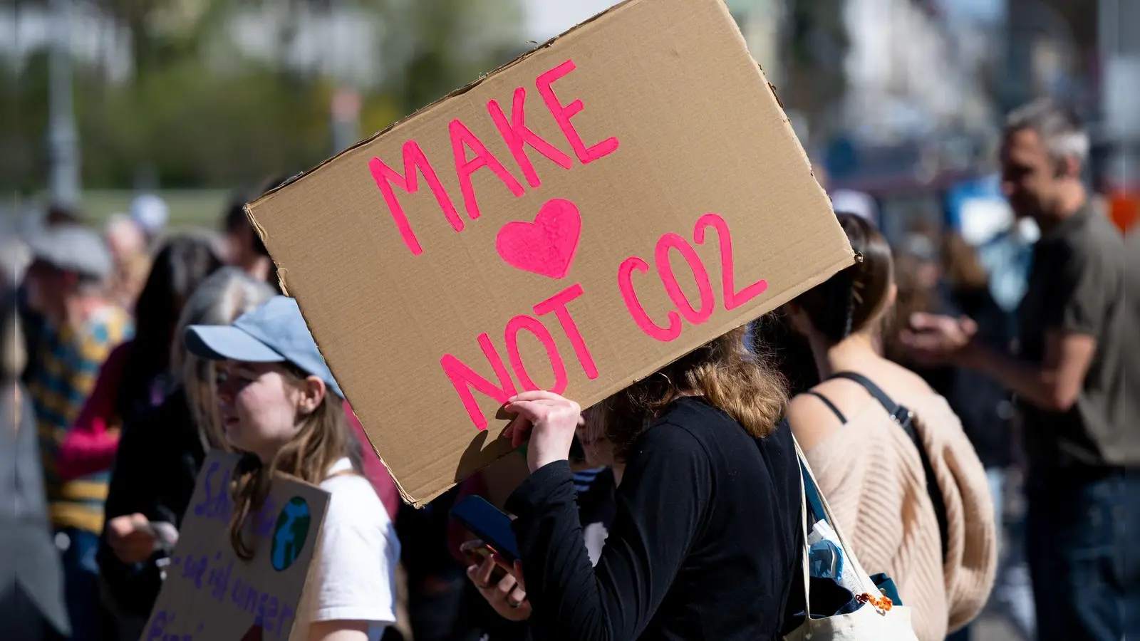 Die EU setzt sich neues Ziel für weniger Treibhausgasemissionen. (Archivbild) (Foto: Sven Hoppe/dpa)