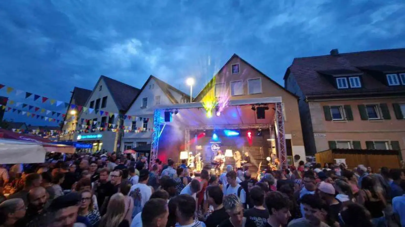 Am 25. und 26. Juli 2026 verwandelt sich die Altstadt Leutershausens wieder in eine lebendige Festmeile (Foto: Stadt Leutershausen)