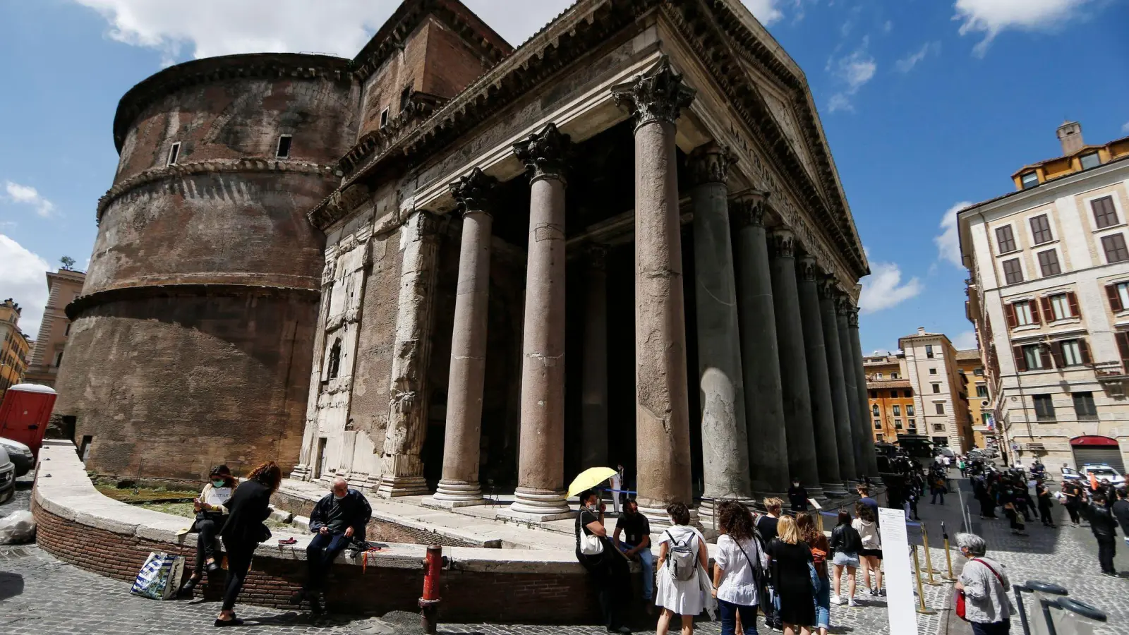 Touristen müssen künftig Eintritt für das Pantheon in Rom bezahlen. (Foto: Cecilia Fabiano/LaPresse via AP/dpa)