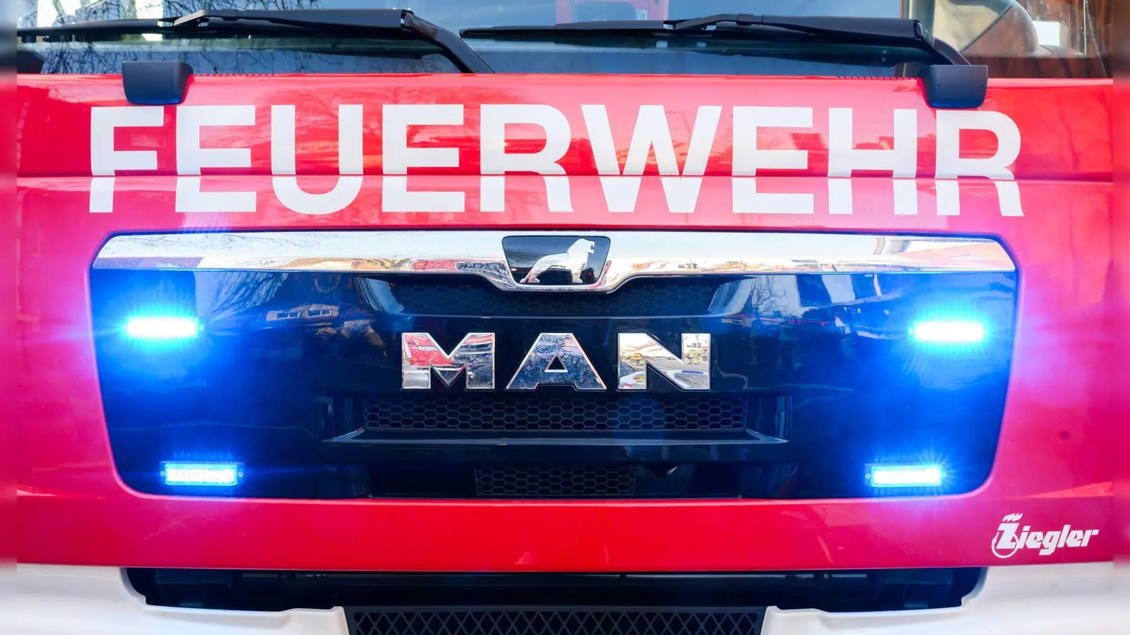 Nach einem Brand im Landkreis Regensburg ist das Wohnhaus vorerst unbewohnbar. (Symbolbild) (Foto: Julian Stratenschulte/dpa)