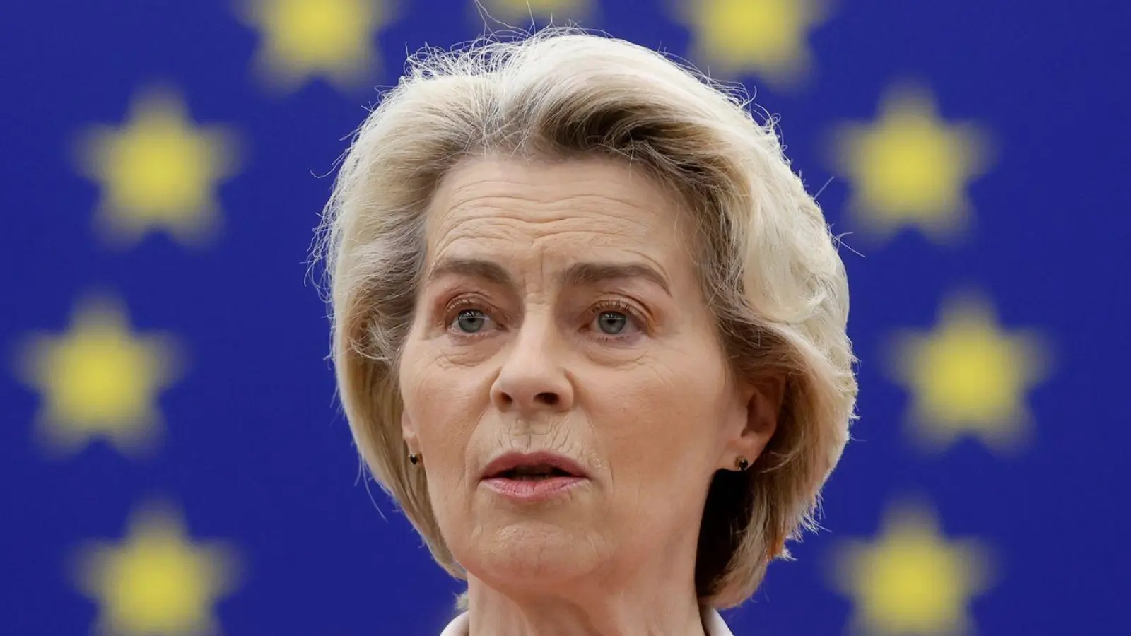 EU-Kommissionspräsidentin Ursula von der Leyen warnt, dass Hilfe allein die Krise im Gazastreifen nicht lösen wird. (Foto: Jean-Francois Badias/AP/dpa)