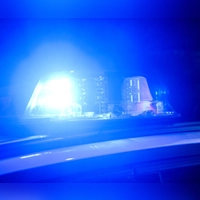 Ein Hinweis führt die Polizei zu einem Fahrer mit 3,5 Promille auf der A96. (Symbolbild) (Foto: Julian Stratenschulte/dpa)