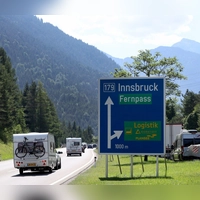 Für zwei Stunden bleibt der Fernpass am 27. Juni wegen einer Demo gesperrt. (Foto: Karl-Josef Hildenbrand/dpa)