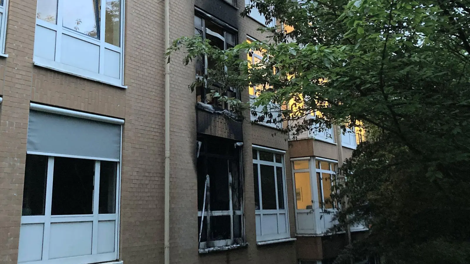 Das Feuer in dem Hamburger Krankenhaus wurde wohl absichtlich gelegt. Ein Patient hat ersten Erkenntnissen zufolge sein Kissen in Brand gesteckt. (Foto: Bernhard Sprengel/dpa)