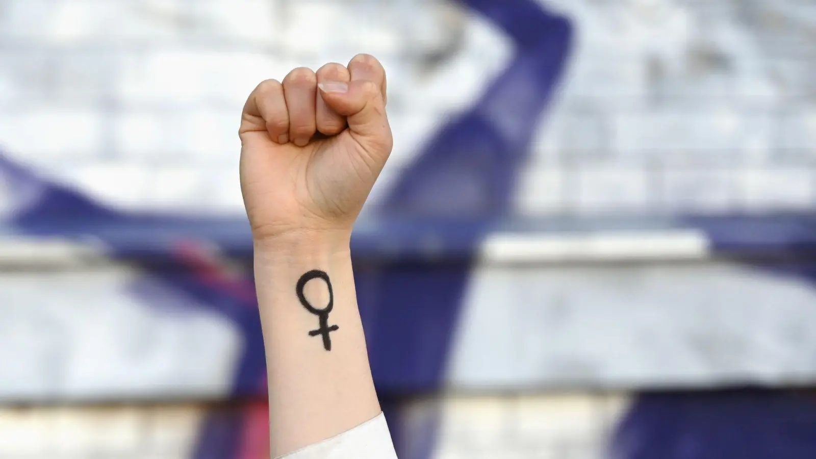 Stärkt das Selbstbewusstsein: Kampfsport und Verteidigungskurse fördern sicheres Auftreten. (Foto: Elisa Schu/dpa/dpa-tmn)