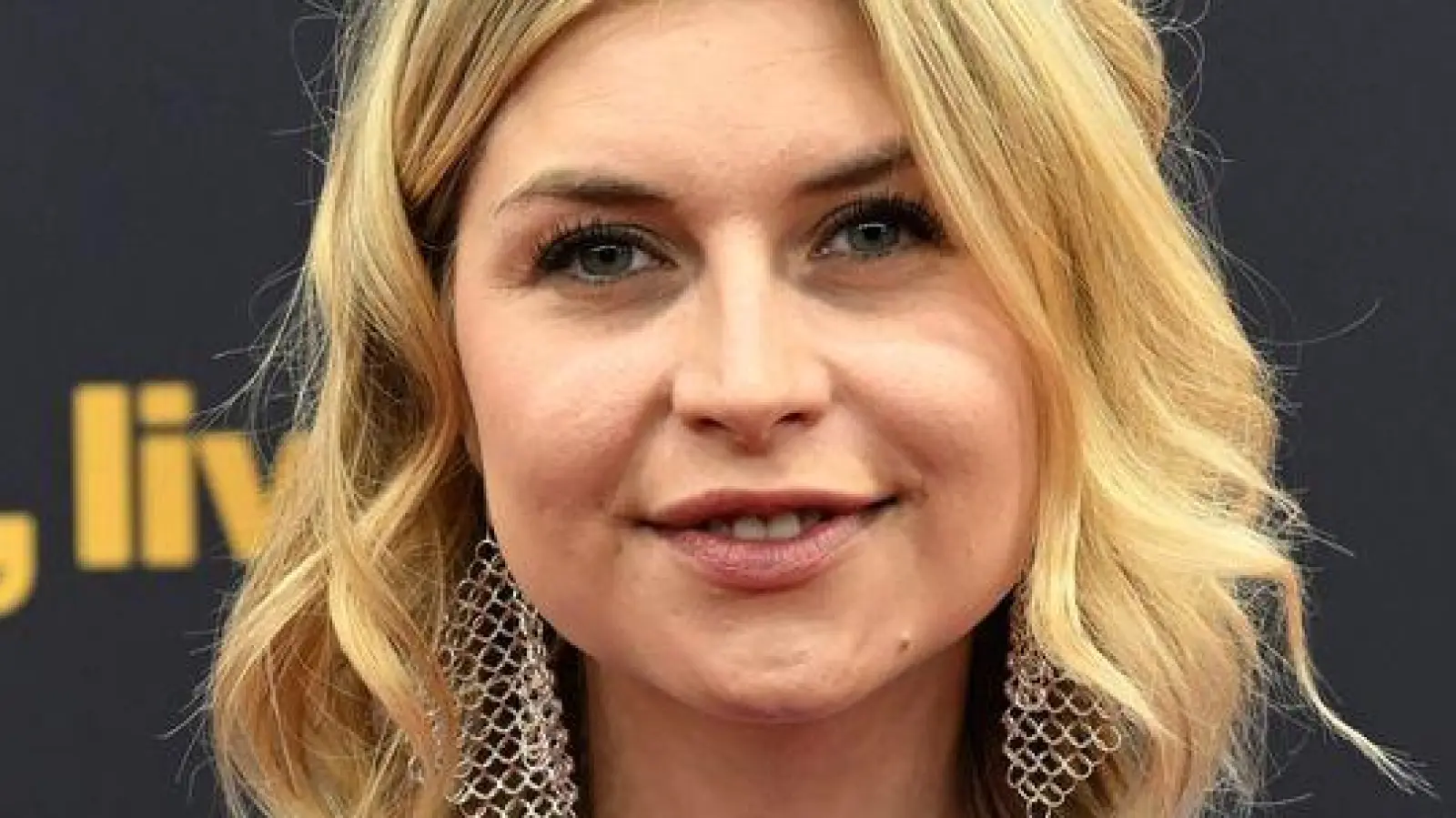 Schauspielerin Sarah Thonig wird die Nachfolgerin von Marisa Burger im Rosenheimer Polizeisekretariat. (Archivbild) (Foto: Felix Hörhager/dpa)