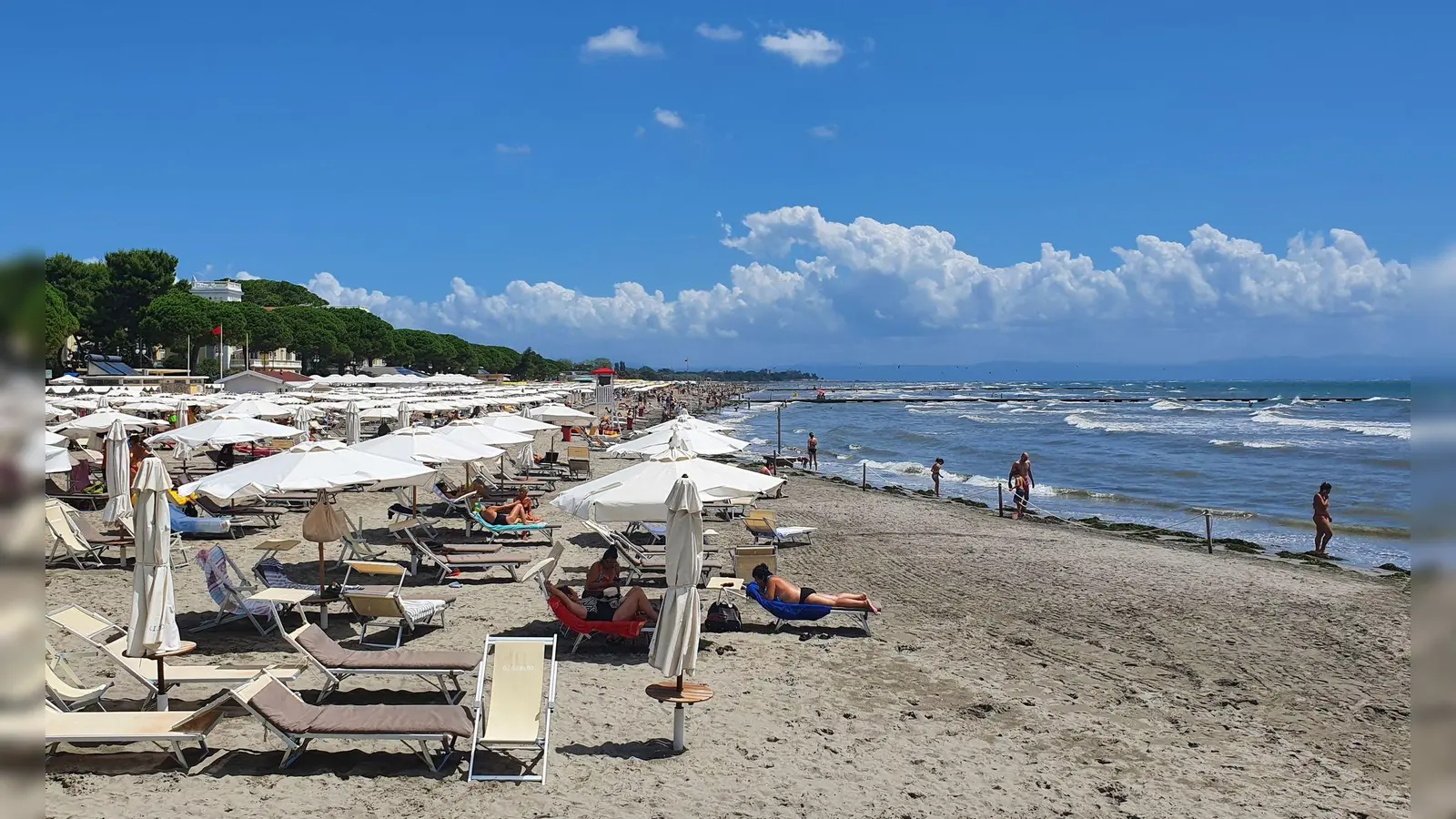 Das Unglück geschah am Strand von Grado in Norditalien. (Archivbild) (Foto: Alexandra Frank/dpa-tmn)