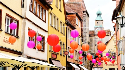 Bereits 2023 hat die Stadtmosphäre zahlreiche Besucherinnen und Besucher aus Stadt und Umland in die Altstadt gezogen. (Archivfoto: Simone Hedler)