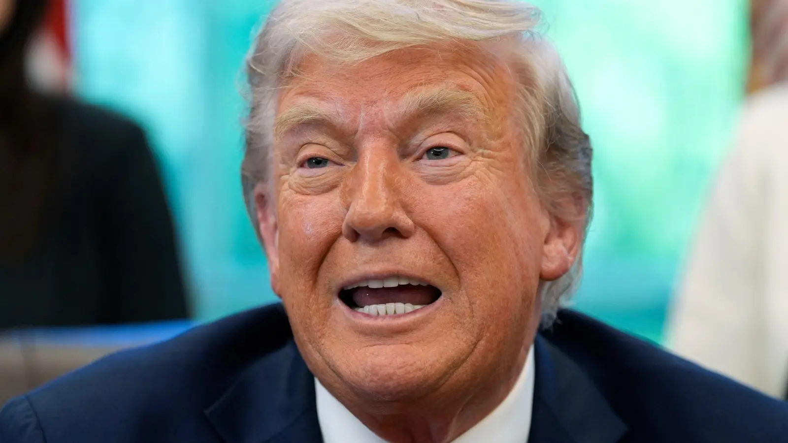 Trump begründete die Einreisebeschränkungen vor allem mit Sicherheitsbedenken. (Archivbild) (Foto: Alex Brandon/AP/dpa)