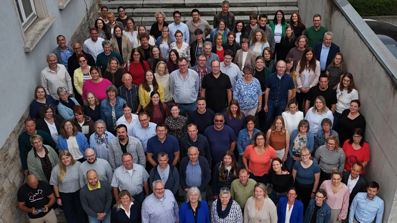 Zahlreiche Lehrkräfte sorgen für die Beschulung der 1531 Schülerinnen und Schüler im neu gegründeten Staatlichen Beruflichen Schulzentrum Neustadt/Aisch-Bad Windsheim-Scheinfeld. (Foto: Stefan Schuller)