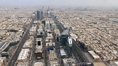 Blick auf Riad von der Aussichtsplattform des Wolkenkratzers Kingdom Centre. (Foto: Johannes Sadek/dpa)