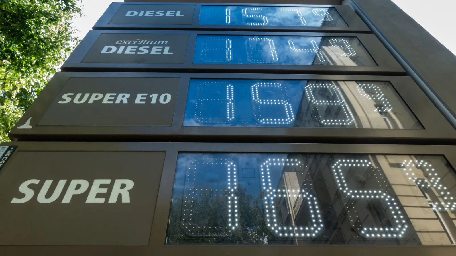 Tanken und Heizen waren im Juni günstiger als vor einem Jahr. (Foto: Soeren Stache/dpa)