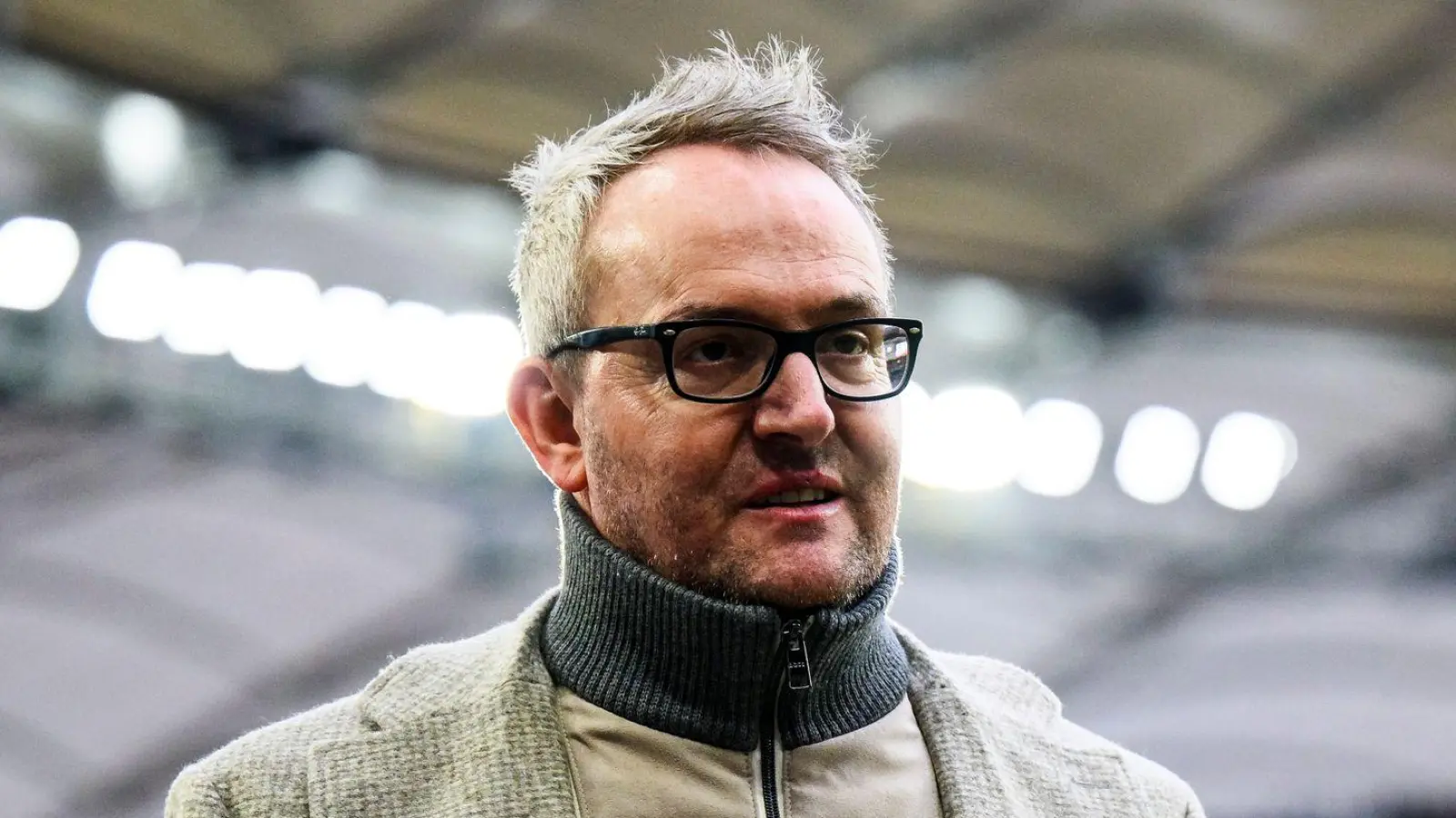 VfB-Boss Alexander Wehrle ist sich sicher: Coming-outs aktiver Fußballprofis werden kommen. (Foto: Tom Weller/dpa)
