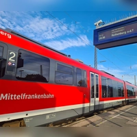 Viele Besucherinnen und Besucher reisen zum Rothenburger Reiterlesmarkt mit dem Zug an.  (Foto: Anna Franck)