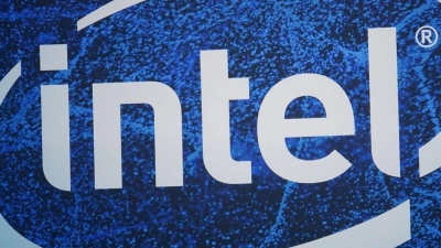 Die Anleger gehen mit der Intel-Aktie hart ins Gericht. (Foto: Christoph Dernbach/dpa)