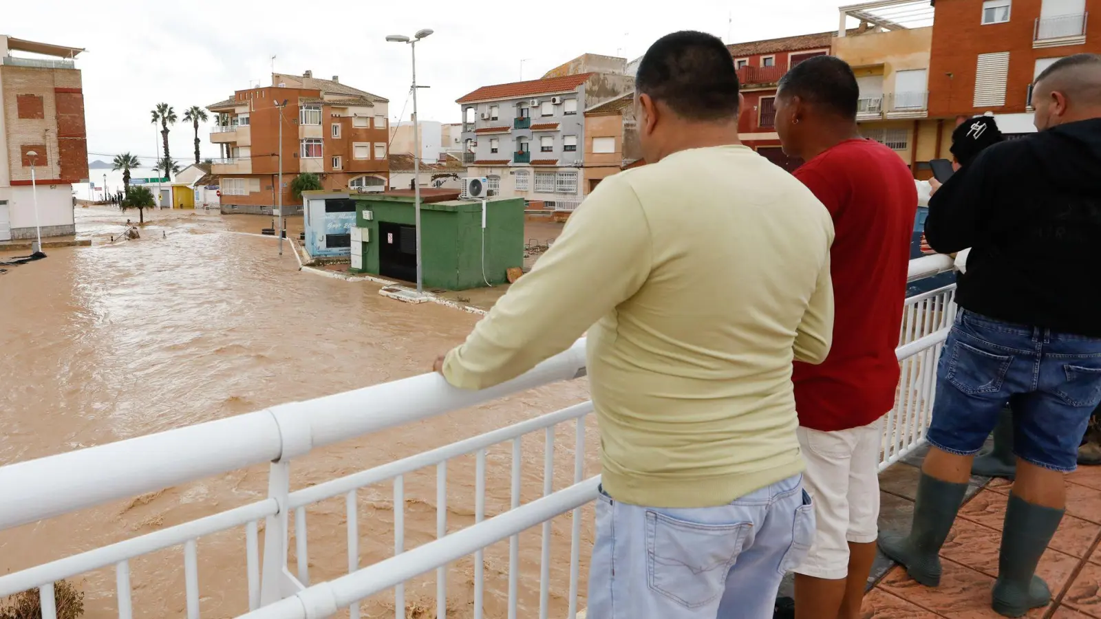 Starker Regen hat in Südostspanien zu Überschwemmungen geführt. (Foto: Edu Botella/EUROPA PRESS/dpa)