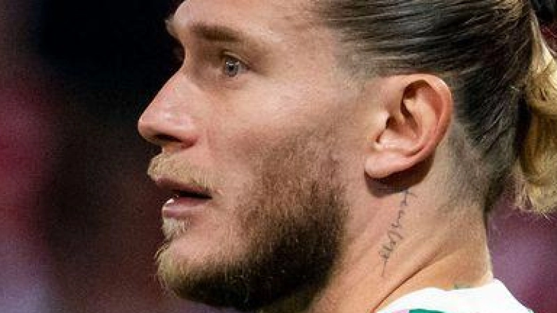 Wurde erneut als Mann des Spiels ausgezeichnet: Schalke-Keeper Loris Karius.  (Foto: Julius Frick/dpa)