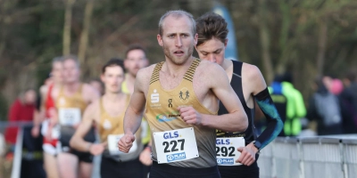 Florian Bremm (hier bei einem Crosslauf) hat sich für 2026 eine neue Bestzeit zum Ziel gesetzt: 13:05 Minuten. (Foto: Theo Kiefner)