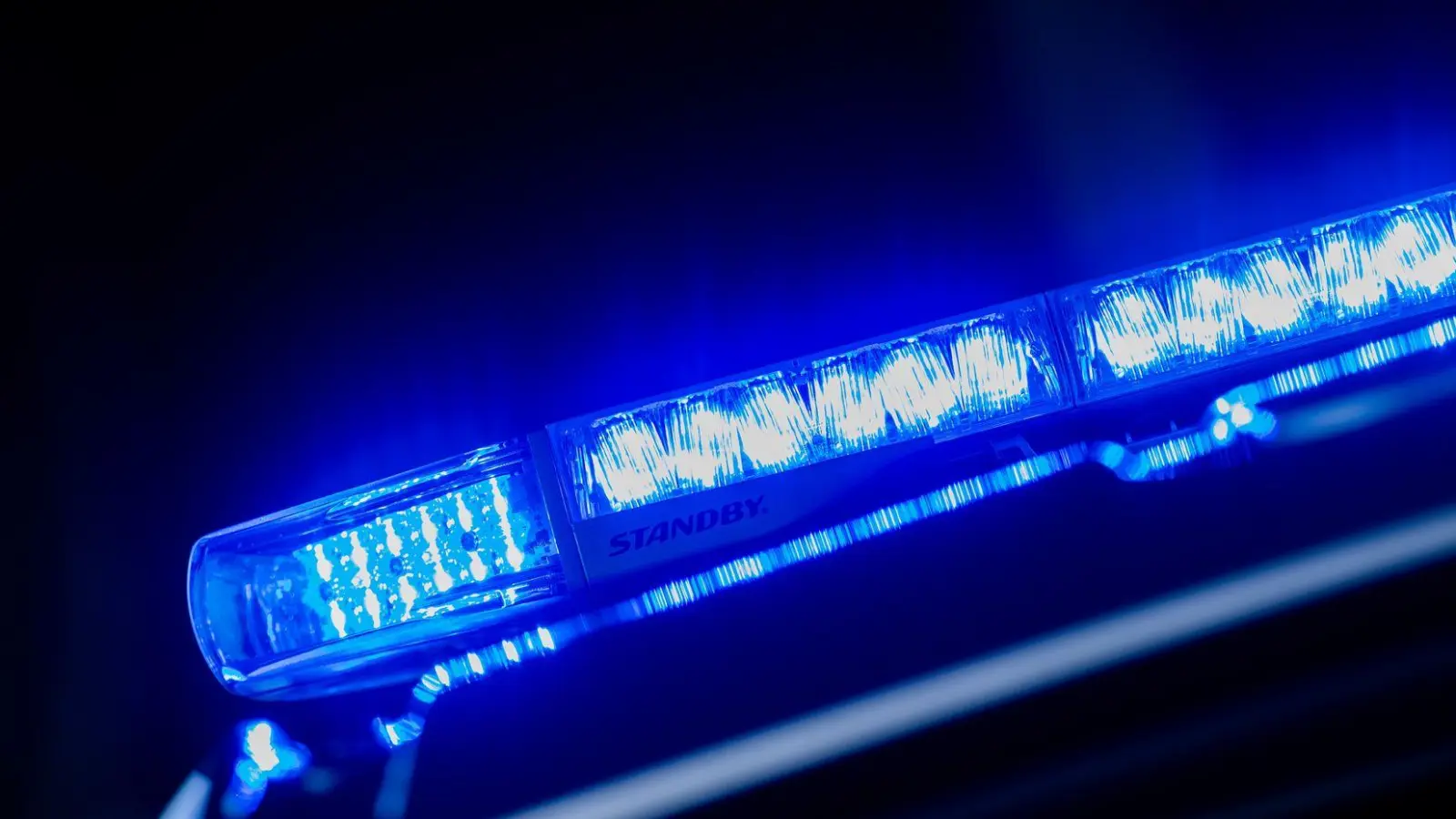 Die Polizei suchte mit etlichen Einsatzkräften nach dem Täter. (Symbolbild) (Foto: Rolf Vennenbernd/dpa)