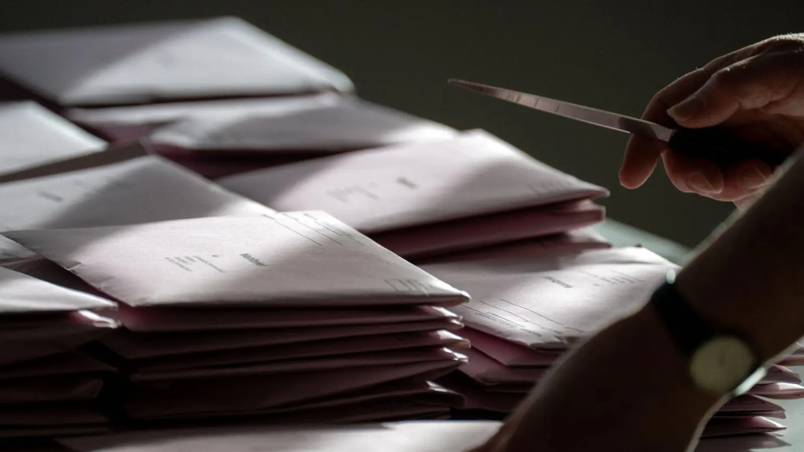 Der Beschuldigte hat die Vorwürfe eingeräumt. (Archivbild) (Foto: Pia Bayer/dpa)