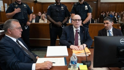 Weinstein kam zur Verkündung des Strafmaßes.  (Foto: Barry Williams/The Daily News Pool/dpa)