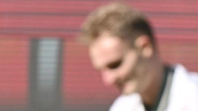 Leipzig oben, Werder am Boden: Antonio Nusa (l) jubelt über sein Tor zum 0:1. (Foto: Carmen Jaspersen/dpa)
