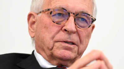 Konferenzleiter Ischinger freut sich vor allem über besonders viele europäische Teilnehmer. (Foto: Elisa Schu/dpa)