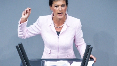 Sahra Wagenknecht bei einer Bundestagsdebatte. (Foto: Michael Kappeler/dpa)