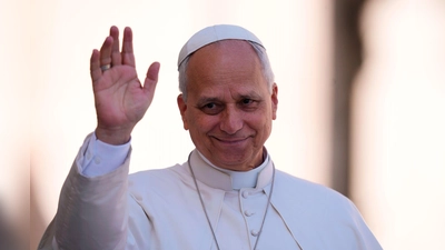 Papst Leo XIV. bei einer Generalaudienz im Vatikan. (Archivbild) (Foto: Alessandra Tarantino/AP/dpa)