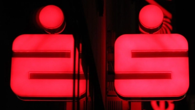 Die Sparkassen Gunzenhausen und Mittelfranken-Süd dürfen fusionieren.  (Symbolbild: Karl-Josef Hildenbrand/dpa)