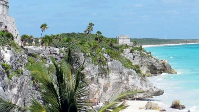 Yucatán hat viel zu bieten: Traumstrände und Maya-Kultur. Und nun auch einen weiteren Airport für die An- und Abreise. (Foto: Michael Juhran/dpa-tmn)