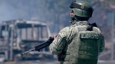 Nach dem Tod von „El Mencho“ überziehen seine Anhänger Mexiko mit einer Welle der Gewalt. (Foto: Armando Solis/AP/dpa)