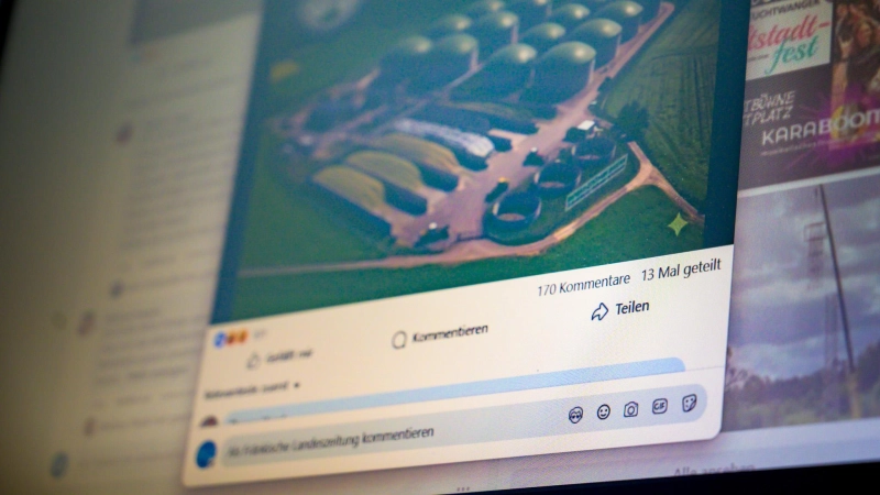 Auslöser der Debatte: Unter diesem Facebook-Beitrag der Interessengemeinschaft „LandWert Frankenhöhe“ gegen die geplante Biogasanlage sammelten sich binnen Tagen Hunderte Kommentare. Das darin gezeigte Bild der Anlage ist allerdings nicht offiziell – die Initiative hat es mithilfe künstlicher Intelligenz erzeugt. (Foto: René Chlopotowski)
