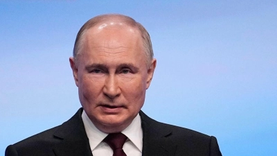 Beobachter erwarten hingegen, dass die Repressionen nach Putins Wiederwahl nun noch zunehmen werden, um seinen Machterhalt zu zementieren. (Foto: Alexander Zemlianichenko/AP/dpa)