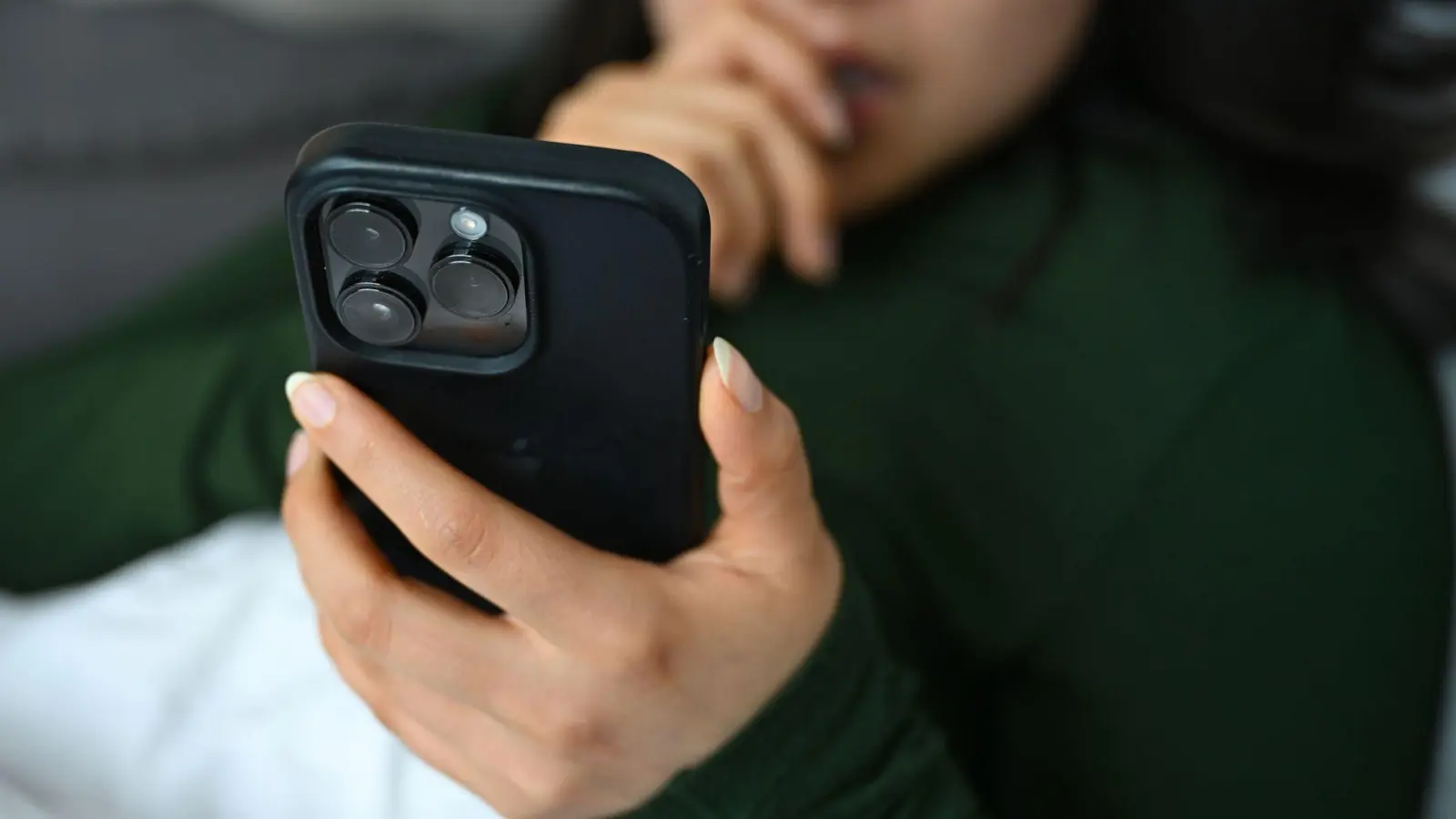 Nicht immer seriös: Vereinfachte Checklisten und schnelle Diagnosen auf Social Media können ein verzerrtes Bild psychischer Erkrankungen vermitteln. (Foto: Elisa Schu/dpa/dpa-tmn)
