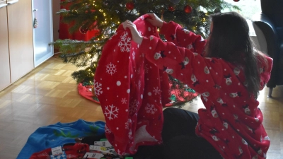 Nicht alle Weihnachtsgeschenke kommen gut an. So manches Mal haben einfach zu viele die gleiche Idee, so dass das eine oder andere Präsent umgetauscht wird. (Foto: Ute Niephaus )