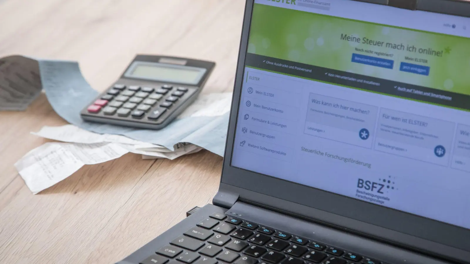 Flexibler Wechsel: Bei Bedarf kann die Steuererklärung vom einfachen Service ins herkömmliche Elster-Verfahren übertragen werden. (Foto: Christin Klose/dpa-tmn)