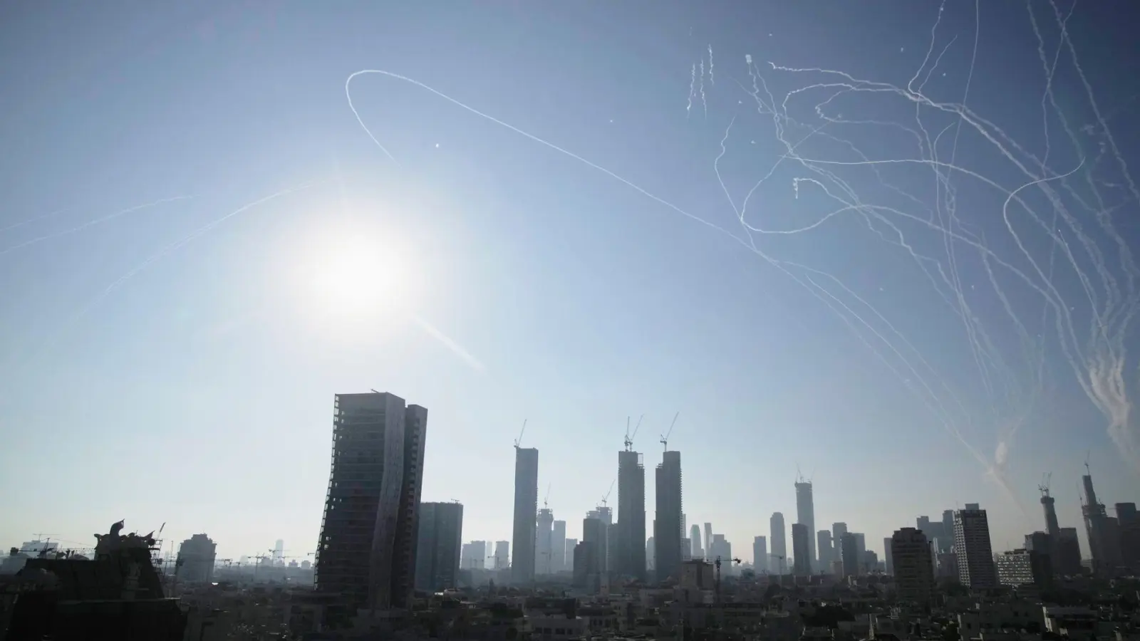 Berlin sorgt sich um die Sicherheit deutscher Auslandsvertretungen.  (Foto: Leo Correa/AP/dpa)